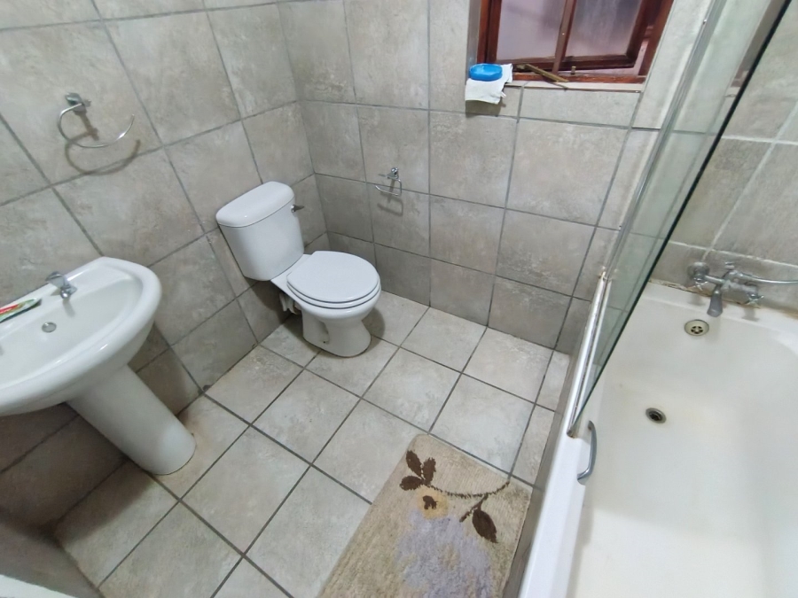 3 Bedroom Property for Sale in Langenhovenpark Free State